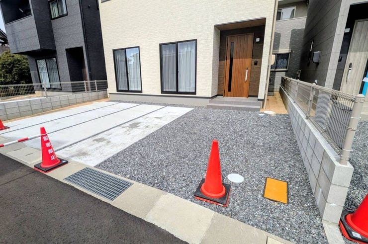 ●並列2台の駐車が可能