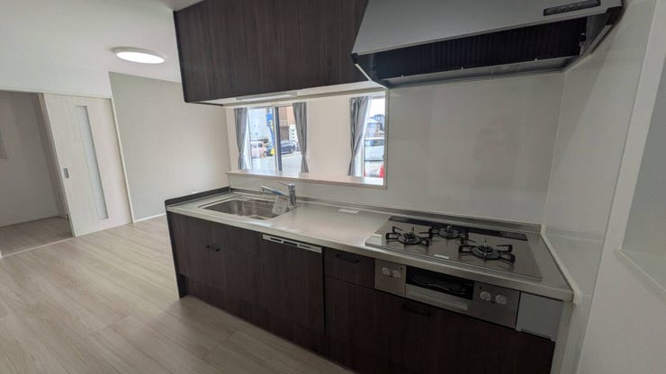 ●家族を見守りながらキッチンワークができます