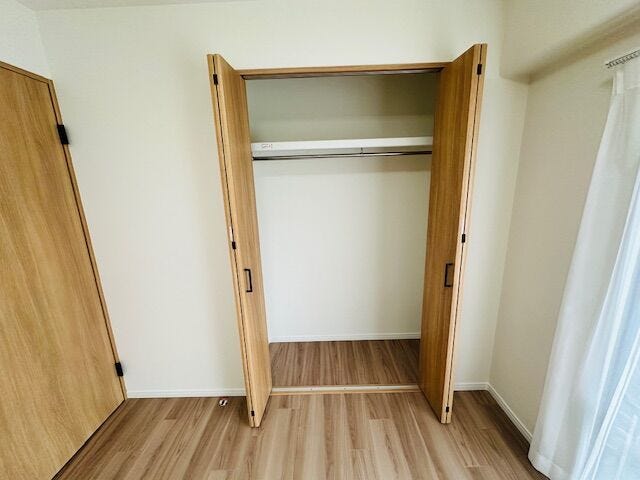 洋室5.5帖 クローゼット