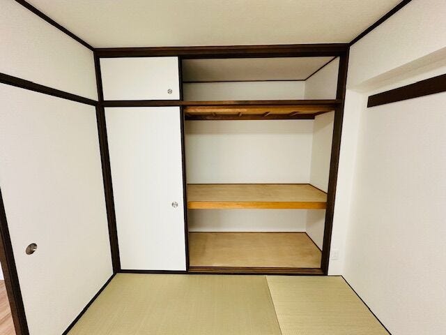 和室6帖 1間半の押入
