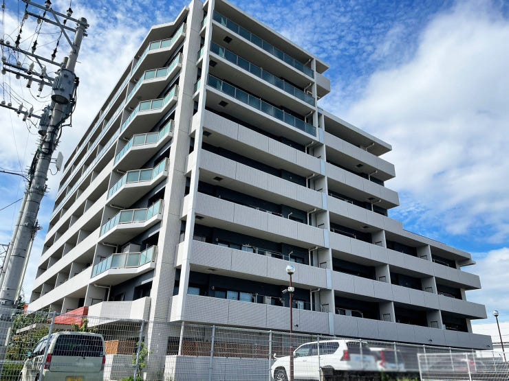 【外観】
八幡西区八枝中古マンション♪LDK15畳以上♪全居室収納♪都市ガス♪エレベータ♪ペット相談可♪