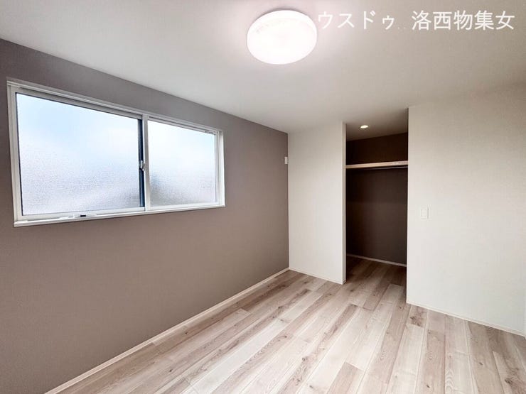 ウォークインクローゼット付きの6.7帖洋室
