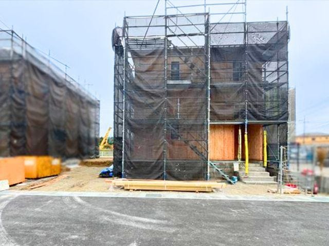 建物横に並列で2台停められる駐車場ができます
(2026年3月14日 撮影)