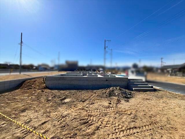 採光通風の良い角地です。建物前に並列で2台停められる駐車場ができる予定です
(2026年3月14日 撮影)