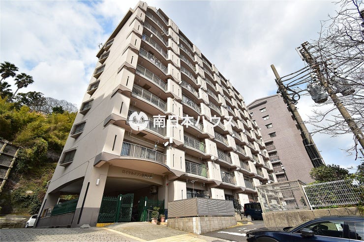 【外観】
【ロイヤルメゾン祇園之洲の外観】10階建ての7階部分のお部屋です!令和8年12月リフォーム完了予定!