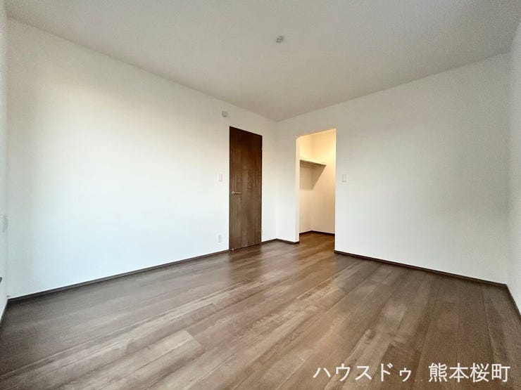 ■2階7帖洋室■心からリラックスできる静けさ、上質な眠りで、毎日をリセットします。明日への活力を養う空間です。