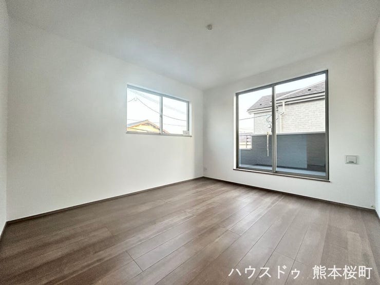 ■2階7帖洋室■心からリラックスできる静けさ、上質な眠りで、毎日をリセットします。明日への活力を養う空間です。