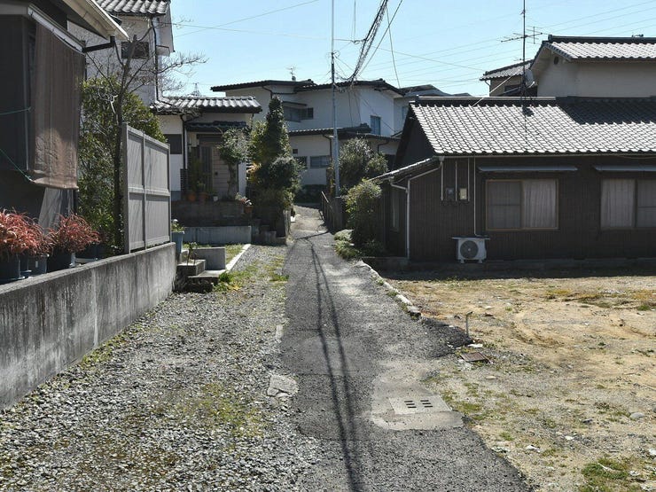東側道路