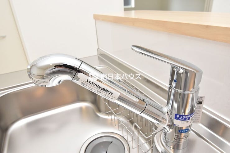 喜入町 新築戸建 喜入町 第2-3棟 浄水機能付きのキッチン水栓。毎日の飲み水や料理にも便利に使えます。