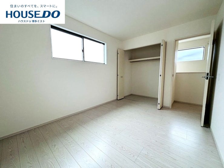 【家族のプライベート空間】お子様の成長に合わせて、プライバシーを考えた子供部屋も大切。収納や採光を考え、過ごしやすい空間に。