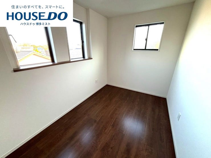 【家族のお部屋】2面採光の明るいお部屋。お子様の成長に合わせたレイアウトを作りやすくなっています。