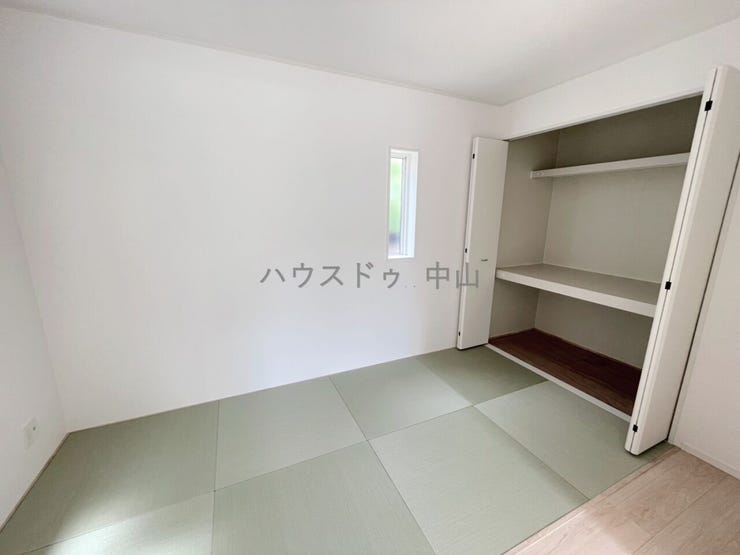 \暮らしにゆとりをもたらす和の空間/
客間や寝室、お子さまの遊び場、在宅ワークにも活躍する万能な和室。落ち着きある空間として使いやすく、暮らしの幅を広げてくれます。