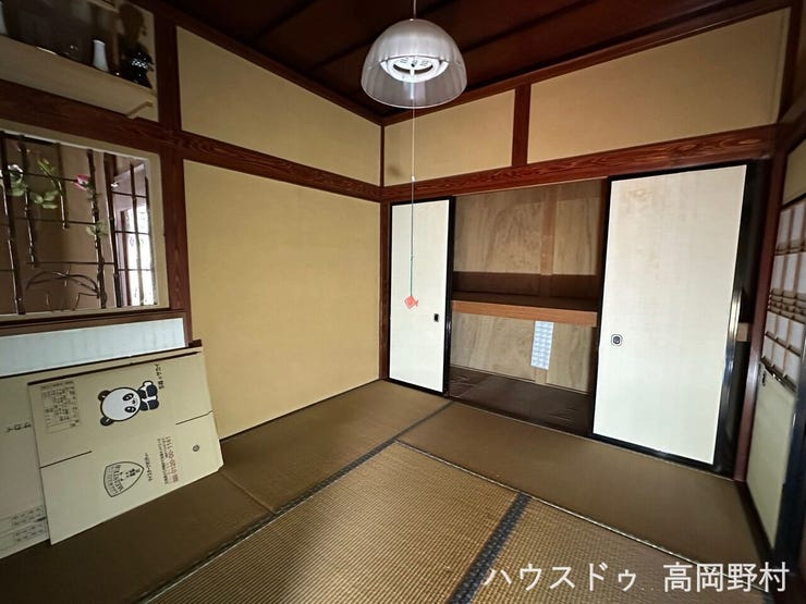 和の趣を感じられる落ち着いた空間です。