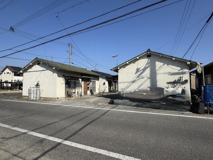 12棟の古家(賃貸中)が存在します。解体のお見積りのご相談も承ります。