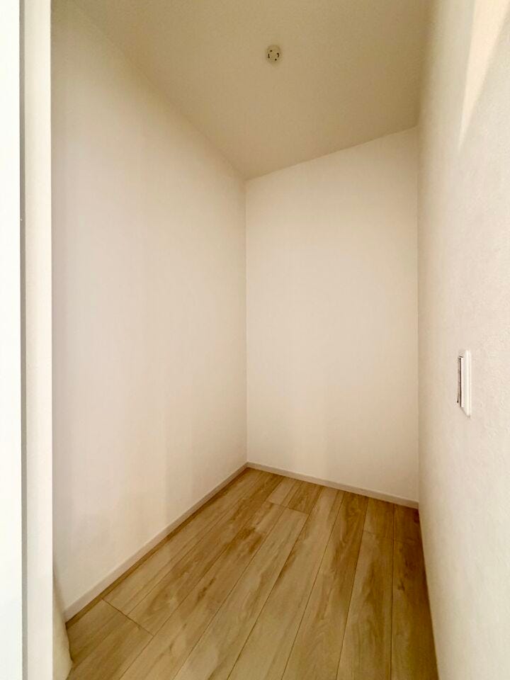 たっぷり収納できるウォークインクローゼットでお部屋もすっきり使えます♪