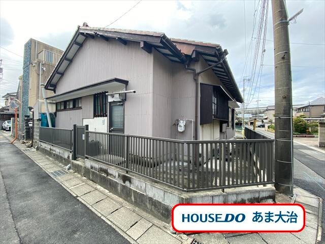 現在上物がありますが解体更地渡しとなります。角地になり隣家からの圧迫感もなく、採光通風共に良好◎