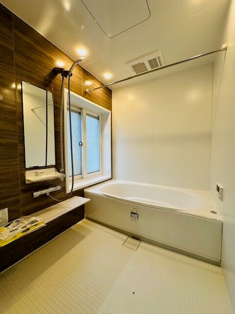 浴室 窓と浴室乾燥機で
湿気対策は万全