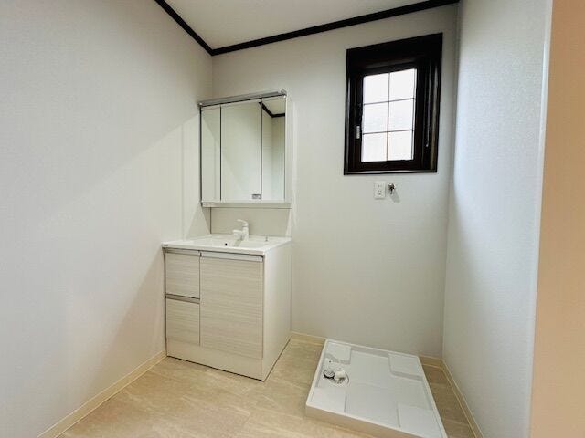 洗面所 窓があるので湿気を逃がせます