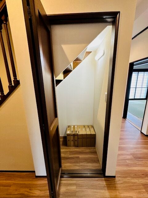 階段下収納あり!これは便利