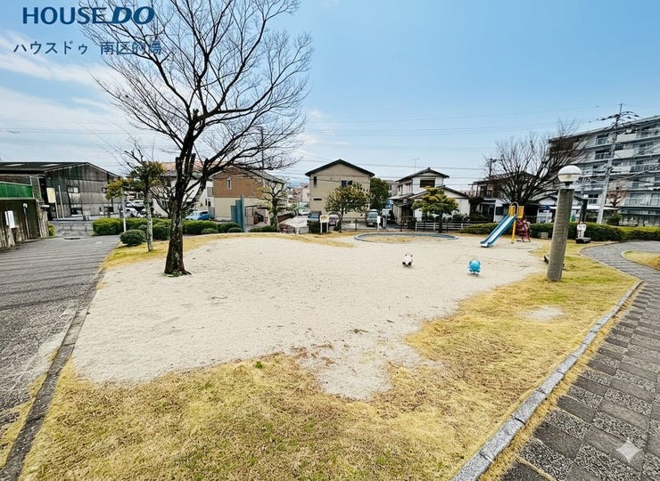 敷地内に公園があるのでお子様を安心して遊ばせてあげることができます。
