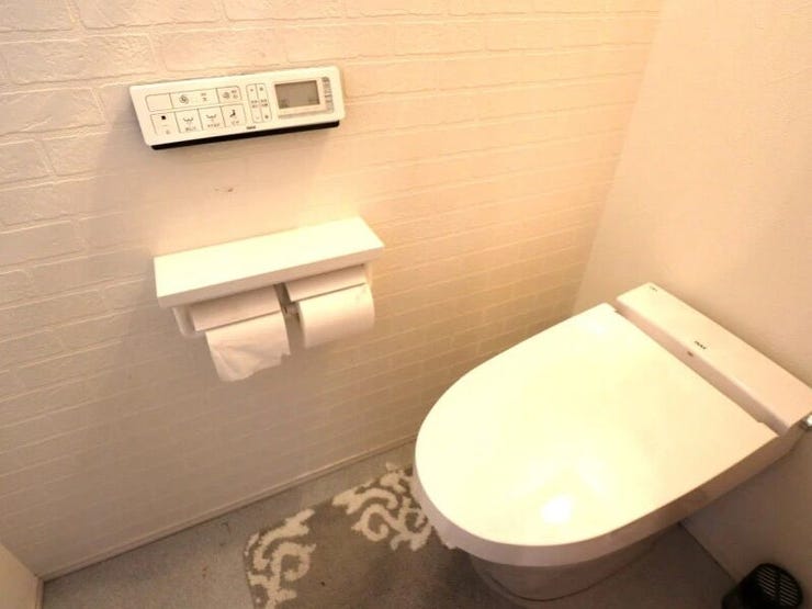 見た目もスッキリ!お手入れがラクチン、タンクレストイレ!