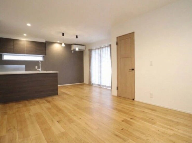 食事をするダイニングスペースとくつろぐリビングスペースで家具の配置がしやすいリビング!※画像一部家具消し加工