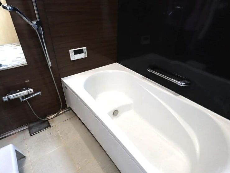 ベンチタイプの浴室!小さなお子様も一緒に入浴がしやすいですね( ^)o(^ )