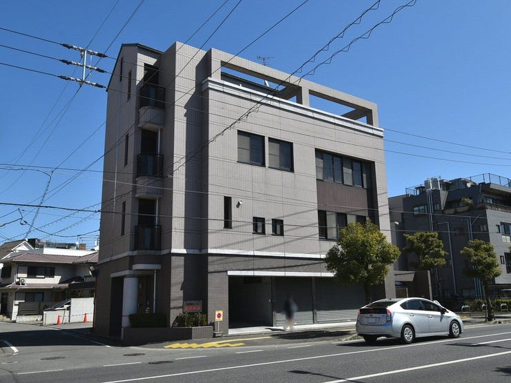 【外観】
外観を西側より撮影