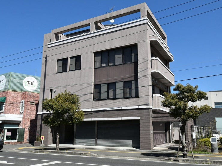 外観を南側より撮影