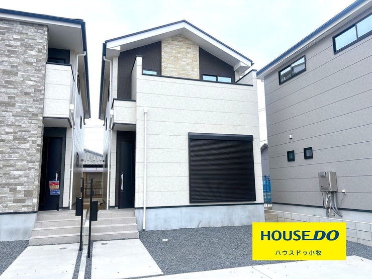 【外観】
落ち着いた色合いの外観は機能性や美しさを際立たせるシックなデザインです!