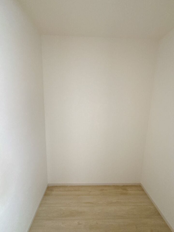 WICは広々とした収納エリアにより、衣類だけでなく、バッグ、靴、アクセサリーなどを一箇所にまとめて収納できます!