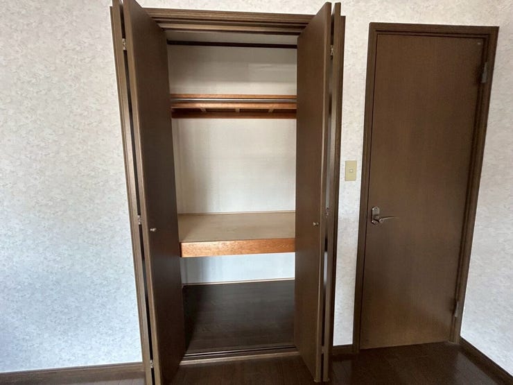 6帖洋室のクローゼットの中です♪