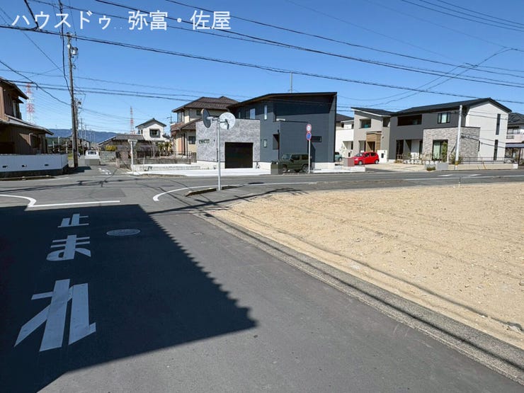 南側公道幅員約6.2m☆