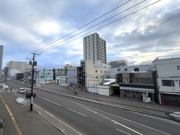 ■眺望■
3階からの眺望が広がり、遮るものも少なく開放感のある景色を楽しめます。外の景色や空の広がりを感じながら、ゆったりとした時間を過ごせる住まいです。