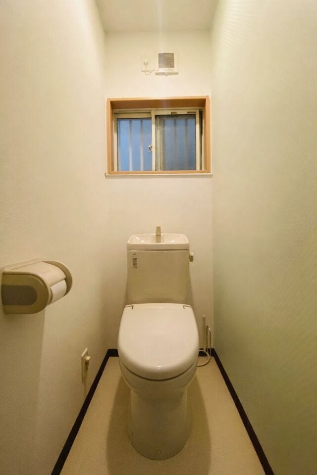 換気しやすい窓付きで、日常使いが快適で清潔感◎。
※AIによる空室修正をしています。