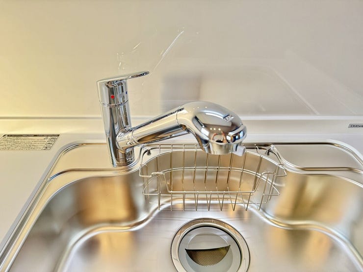 ◇オールインワン浄水栓◇
浄水器一体型なので、ワンタッチでいつでもきれいなおいしいお水を飲むことができます。機能的且つコンパクトでお掃除しやすいのもうれしいポイントです。
