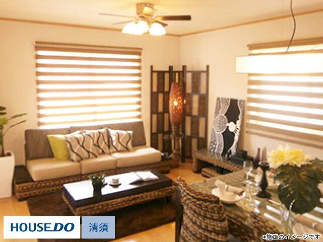 フローリングは、複合素材によりキャスター傷や落下傷に強さを発揮します。