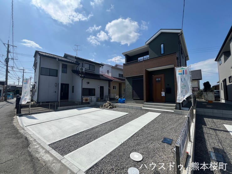 ■車と趣味の幅が広がる場所■単なる駐車スペースではない、洗車やタイヤ交換、DIYにも使える多目的な屋外スペースです。