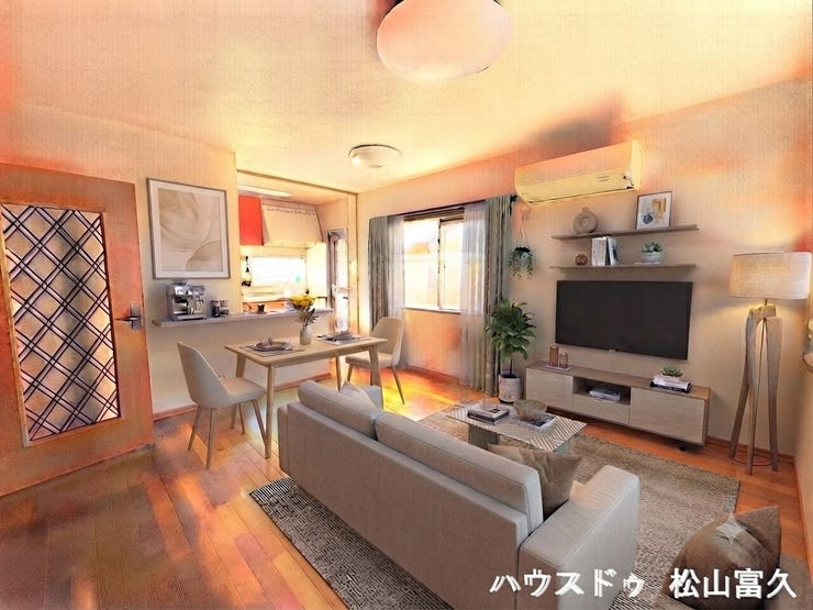 南側に面したリビングは陽当りが非常に良好で、日中は自然光がたっぷりと降り注ぎます。明るく開放感のある室内は、家族が自然と集まる居心地の良い場所となり、日々の暮らしに穏やかな安らぎをもたらしてくれます。