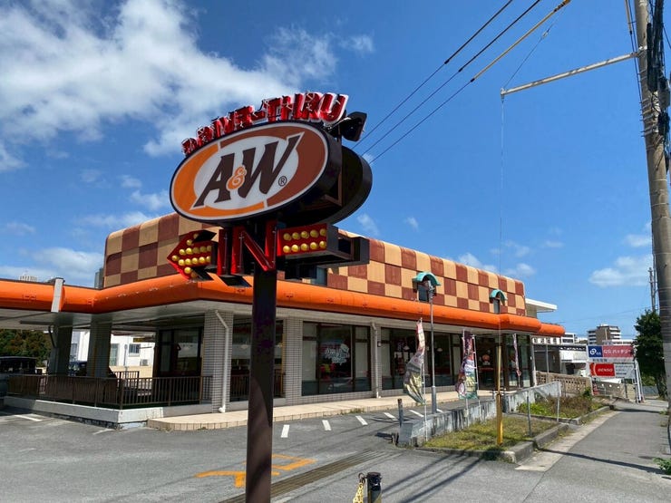 近隣:A&W徒歩3分(190m)