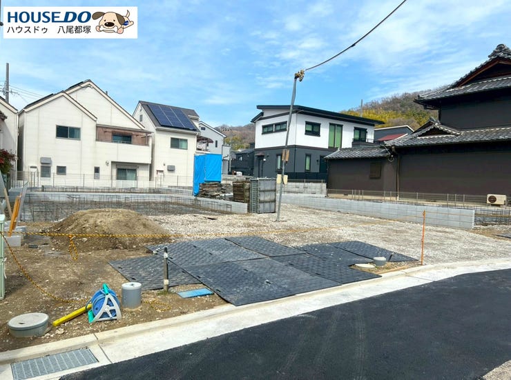 【外観】
C号棟は前面道路に面しております♪
現在建築中♪