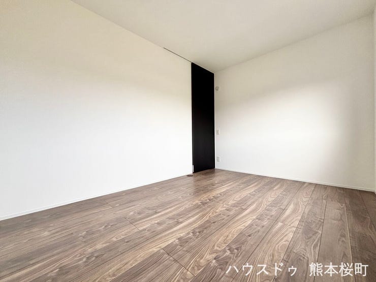 ■2階洋室■心からリラックスできる静けさ、上質な眠りで、毎日をリセットします。明日への活力を養う空間です。