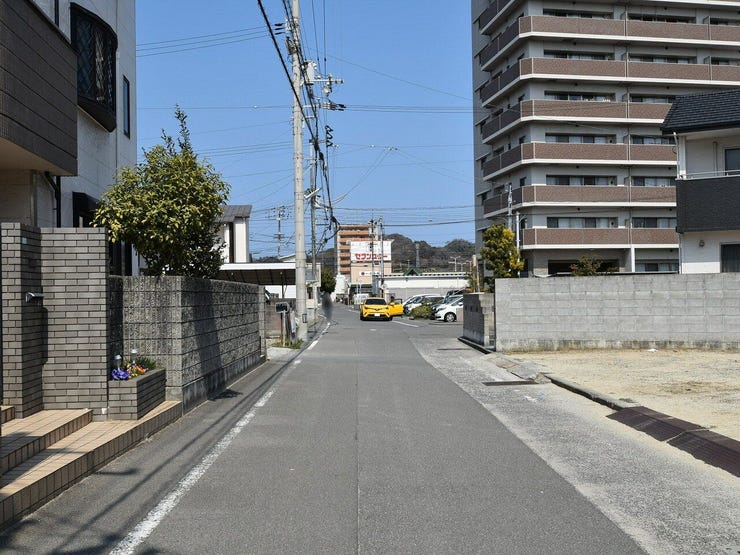 西側道路