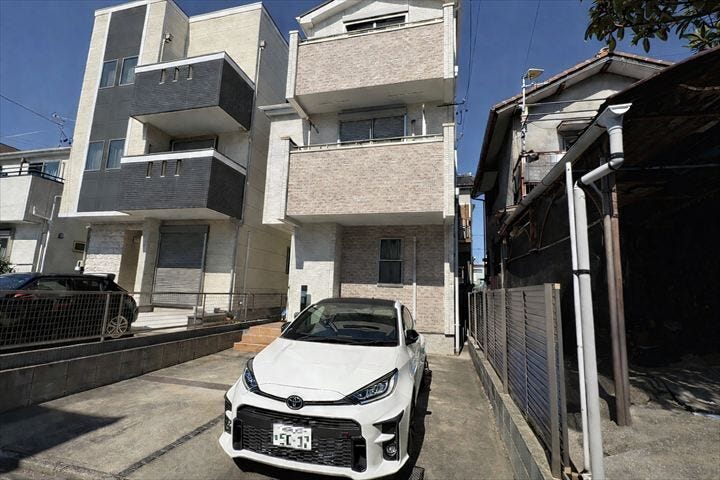 全居室6帖以上の3階建て!2階はリビングのみで広々と使用できます!(2026年3月15日撮影)