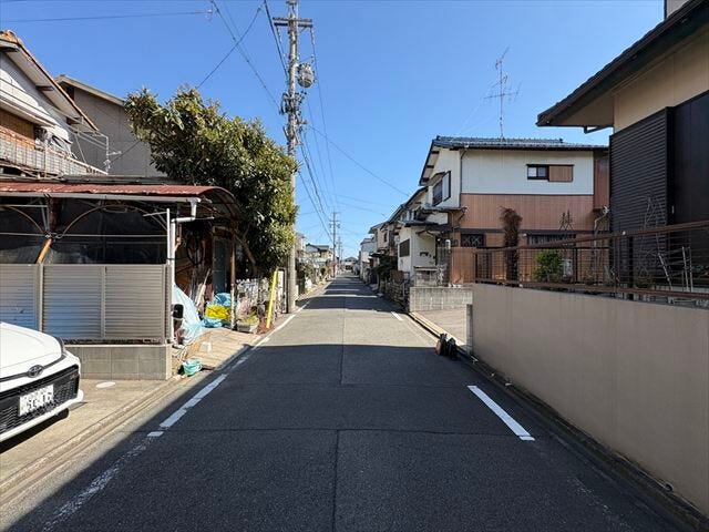 小学校まで徒歩13分でお子様の通学も安心ですね。
(2026年3月15日撮影)