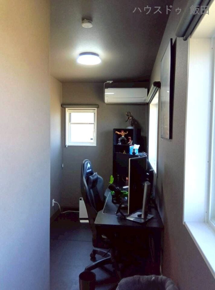 寝室の奥にあるホビールーム