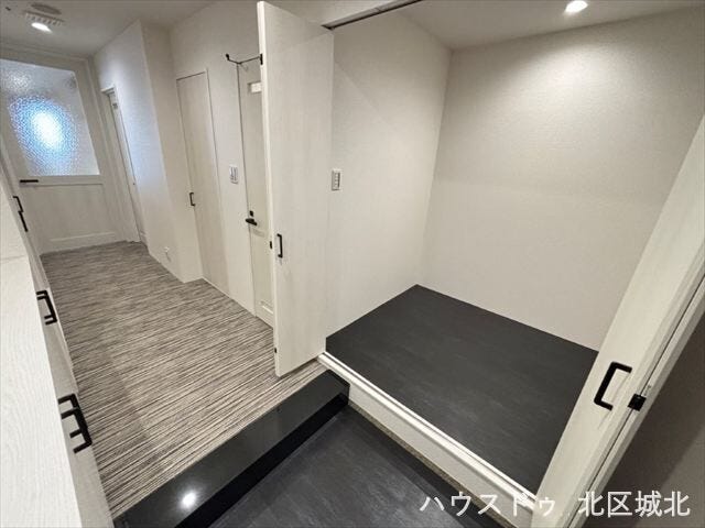 土間収納も付いているので、ベビーカーなども収納することができます。
