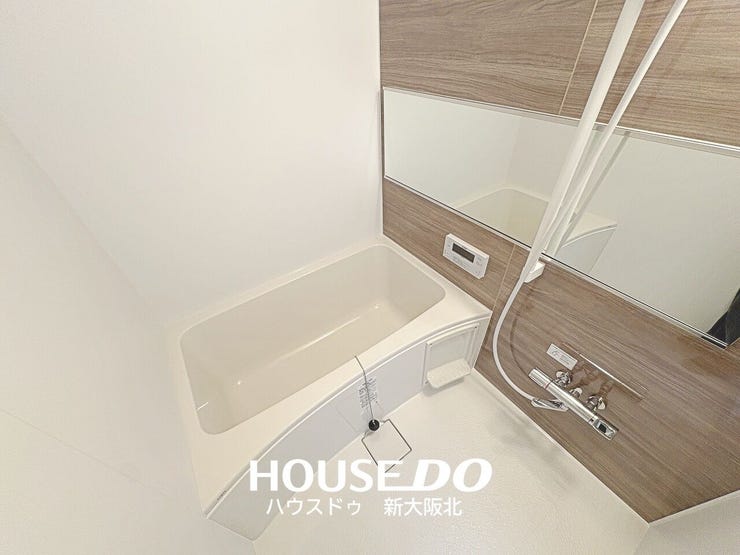 ■壁の一部がアクセントパネルになっており、おしゃれな空間を演出しています!
■キレイなお風呂でゆっくりとおくつろぎください♪