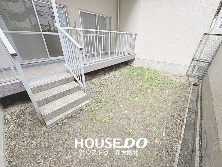 ■専用庭には水栓も設置しているので家庭菜園を楽しんだり、夏の暑い日にはお子様と水遊びなどをしていただけます♪
■戸建のような感覚でお住まいいただけます!