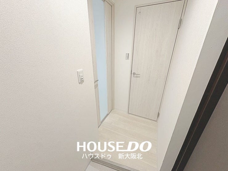 ■白を基調とした明るい玄関♪
■お好みのシューズボックスや収納を設置していただけます◎